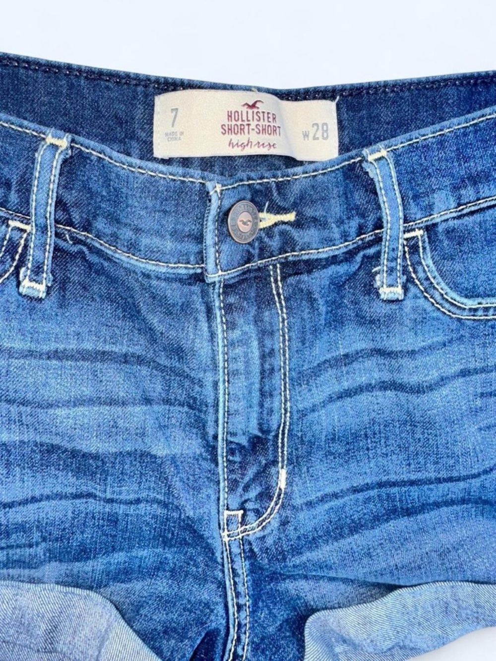 Hollister High Rise Short-Shorts - Picture 4 of 6